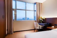 DaysInn BY WYNDHAM(Zhanjiang Seaside Ocean-view Corridor) Hotels near Techeng Island