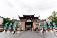 Floral Hotel ·Huayu Jincheng Hotel - pemandangan pegunungan
