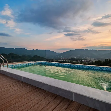 Panzhou Haojing Hotel (Wumeng Grass Plain)