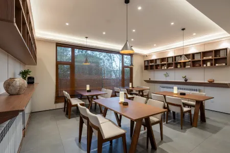 Xiangxi Zero Carbon Living Village (Quzhou Kaihua) Отели рядом с достопримечательностью «China’s Kingdom of Root Carving»