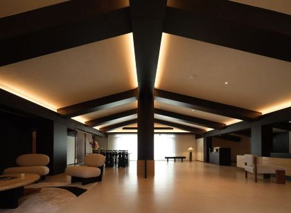 貴陽泊嶼·COVE溪隱度假飯店（花溪公園十里河灘店）