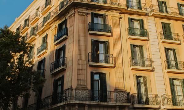 Lamaro Hotel