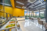 Aifee Hotel (Haikou Qilou Old Street Sun Moon Square Duty Free Shop)