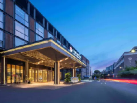The Lakeview Hotel Hotels near Datesea