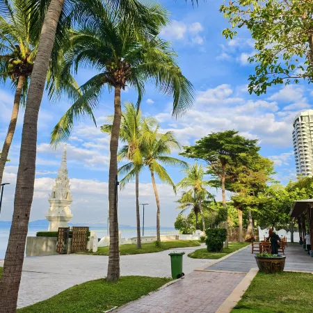 The Heritage Pattaya Beachfront Resort