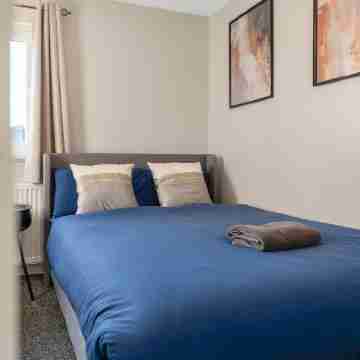 Law 1 - INVOICE and REDUCED PRICE are only by SUNRISE SHORT LETS DUNDEE, 4 Rooms, 4 Beds Hotel Exterior