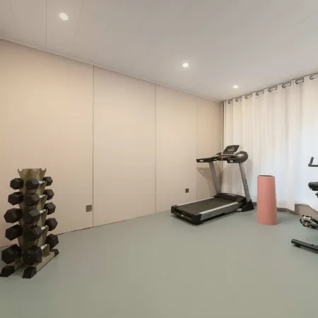 Tuke Light Stay Hotel (Weifang Railway Station North Square Taihua City Branch)