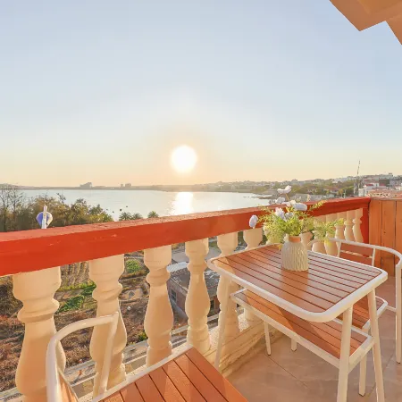 Banshan Ferry Homestay in Meizhou Island (Mazu Ancestral Temple Store)