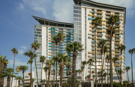 巴統希爾頓酒店