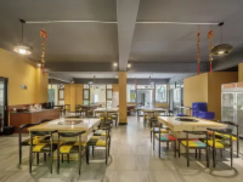 Lixian Bipeng·Shiguang Hot Spring Hotel Hotels in Li County