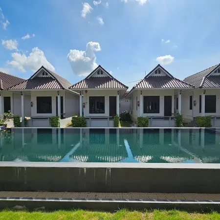 Thanawong Pool Villa