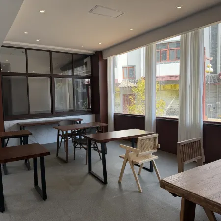 Eshan Yin Xin He Yuan Hotel (Xie'e Ancient Town)