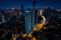 Lanjing High Altitude River View Hotel (Wuyi Square Peiyuanqiao Subway Station)