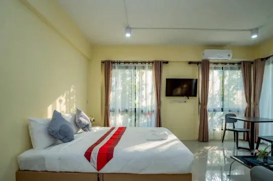 ห้องซูพีเรียร์ เตียงใหญ่ 1 เตียง