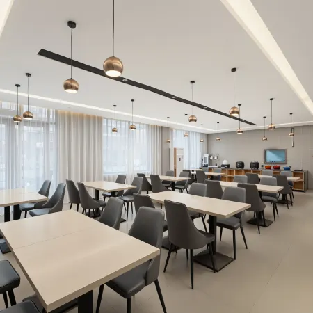 Kangbo Yun Hotel (Guangping County Railway Station People's Square)