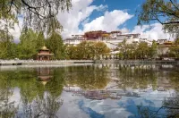 Tiandu Grand Hotel (Jinma Grassland Distribution Center) - Scenic