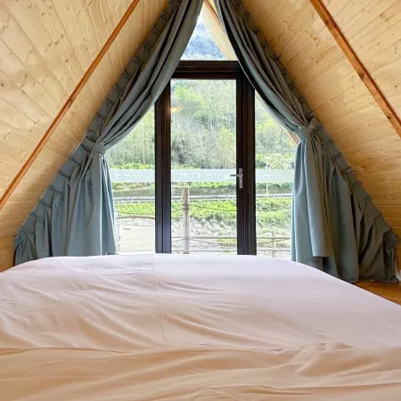 LUCIGOGO Luxi Valley White Deer Private Soup Tent Camp