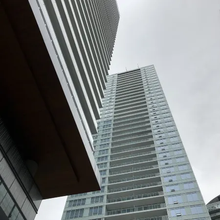 JLadybug Suites | Stunning CN Tower View 2BR