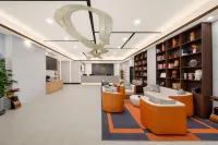 Urba Hotel (Jinghe Ecological Park )