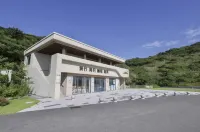 Huanglong Qiyue Hotel