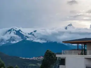 LOSTVILLA(Deqin Meri Snow Mountain)