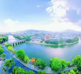 Wuzhishan Crystal Hotel - parking