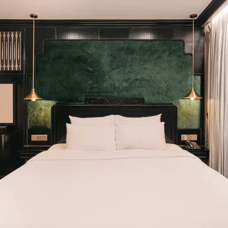 Bay Luxury Beijing Hotel