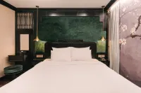 Bay Luxury Beijing Hotel