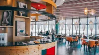 Zhaobishan 3069 Cloud Luxury Capsule Homestay - breakfast
