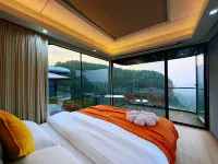 Dongyue Heavenly Lake Cliff Star Cabin Resort - 2 stjerner