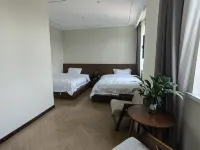 Anhe Homestay - parking