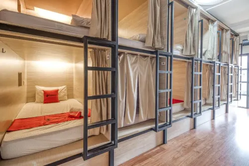 RedDoorz Hostel Near Stadion Mandala Krida Yogya - 2 stelle