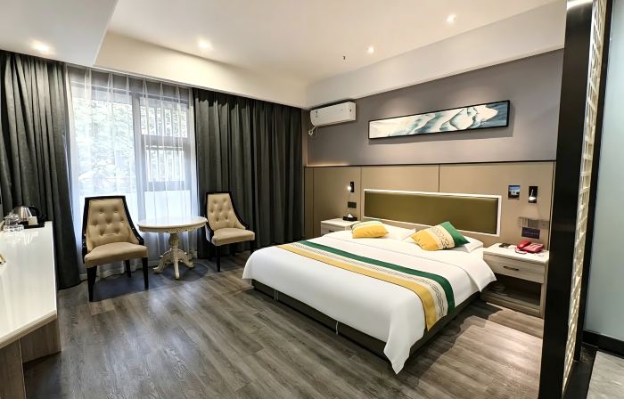 Lakeview Business Hotel