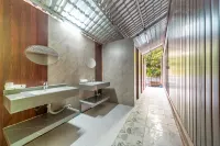 Anna Bungalow Vientiane - parking
