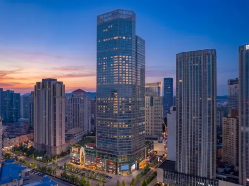 NOVARE Snail · Nuo Jing Hotel (Dalian Zhongshan Square) - 2-Star