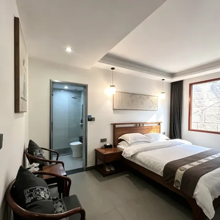 Fenghuang Qianyuan Teahouse Homestay