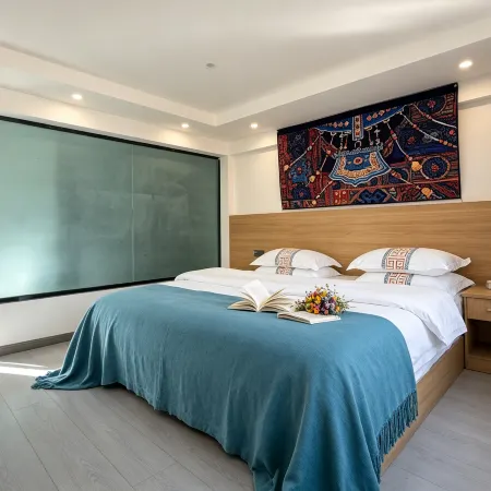 Kangding Zhongguhong Hot Springs Camp Accommodation