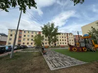 Charming & Peaceful Central Home - Condos
