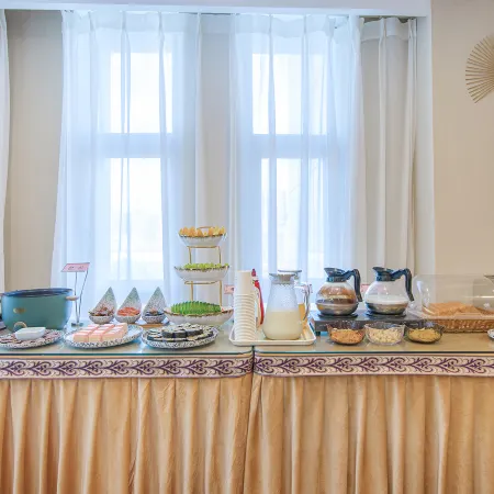 Pruis Restaurant & Hotel
