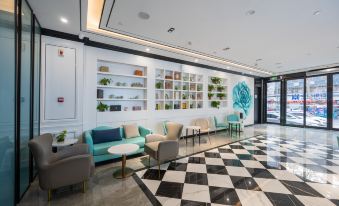 Xana Hotelle (Pingdingshan Heping Road Pedestrian Street)