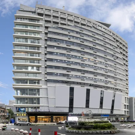 Atour Hotel Отели рядом с достопримечательностью «Рынок торговли аквариумами и пищевыми продуктами в Цзясин»