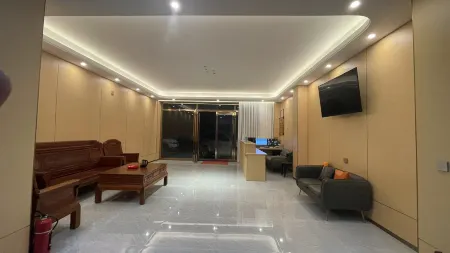 Haorui Apartment Отели в г. Луодин