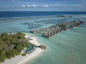 Four Seasons Resort Maldives at Kuda Huraa