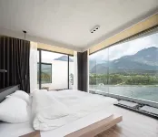 RIPPLE  &  CHIRPS Hotels in Xing’an