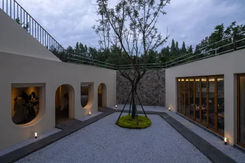XIANZAI SHUIYUNSHU Forest Hot Spring Resort Hotel Hotels in Dujiangyan