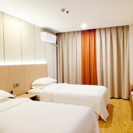Chenggu Junshang Hotel