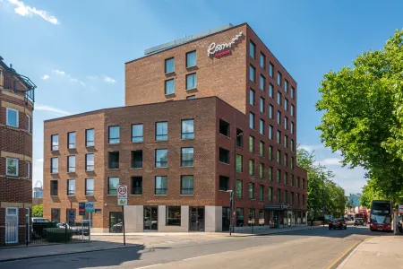 Roomzzz London Stratford Отели рядом с достопримечательностью «The ExCel London»