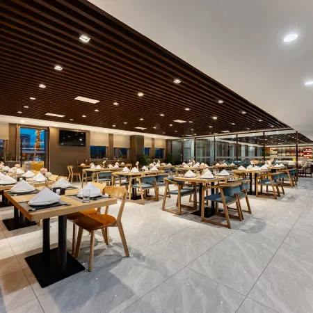 Huaizhou Suiton by Paxton Hotel (Jintang Huaikou Cheng'a Industrial Park)