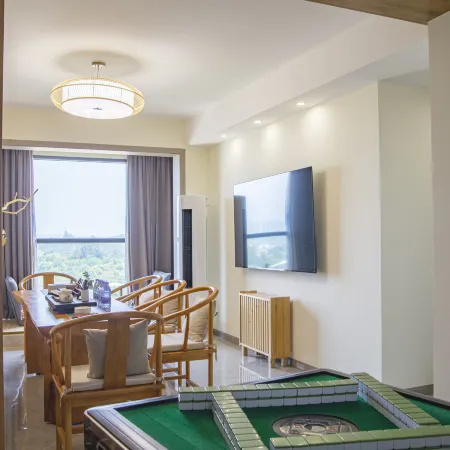 Tuman Jiuqi Hotel (Leshan High-speed Railway Station Wanda Plaza)