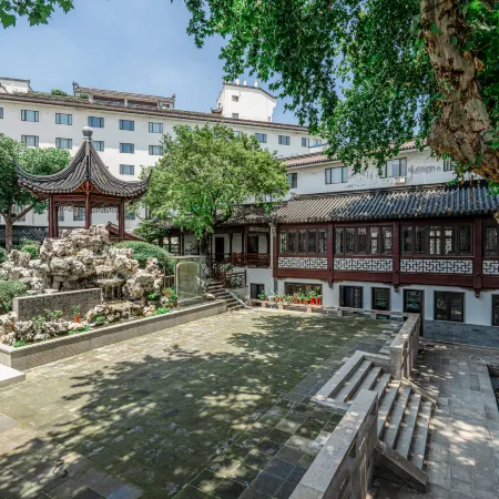 Nanjing Yebo Qinhuai Zunjing College Hotel
